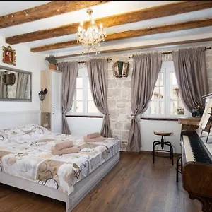 Domus Maximus Apartman
