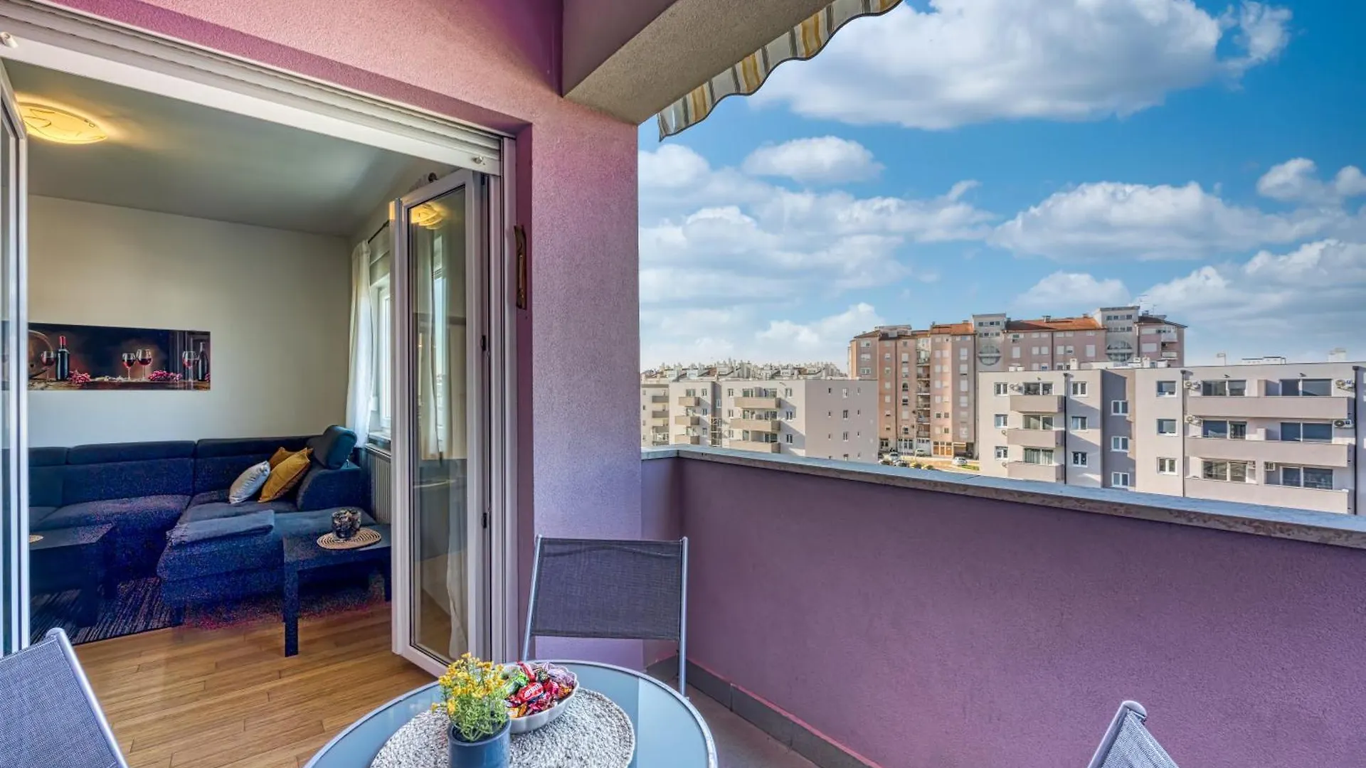 Apartment Dea - Three Bedroom Apartment Pula