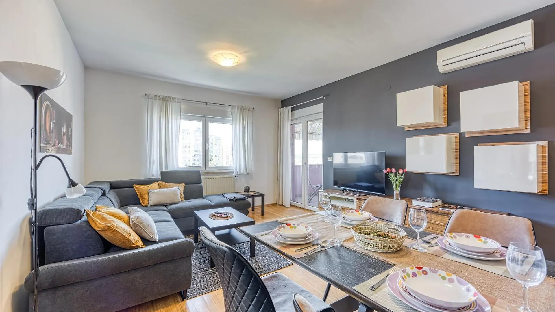 Apartment Dea - Three Bedroom Apartment Pula